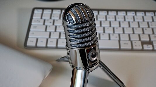 Podcast condenser microphone home office photo