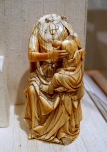 Seated Virgin and Child, French or English, c. 1300, ivory - Princeton University Art Museum - DSC06781