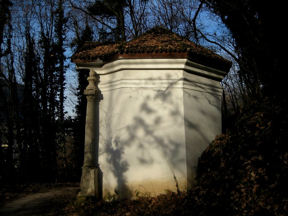 Sechste Kapelle am Paul-Troger-Weg in Kaltern 1