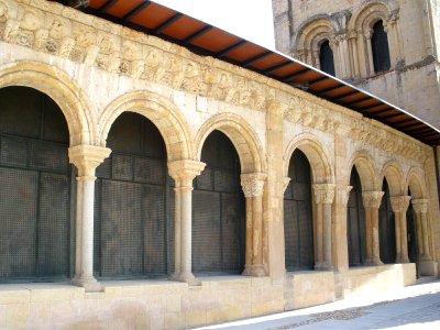 Segovia - Iglesia de San Juan de los Caballeros-Museo Zuloaga, exterior 03