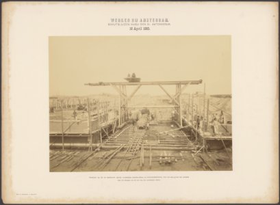 Schutsluizen nabij de St. Antoniedijk. Gezicht op de in aanbouw zijnde zuidelijk, Bestanddeelnr 258