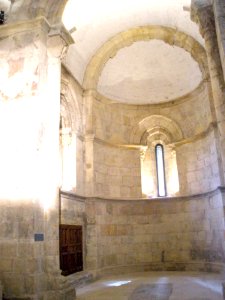 Segovia - Iglesia de San Juan de los Caballeros, interior 03