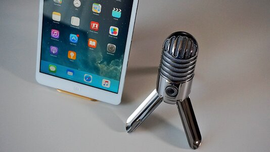 Podcast condenser microphone home office photo