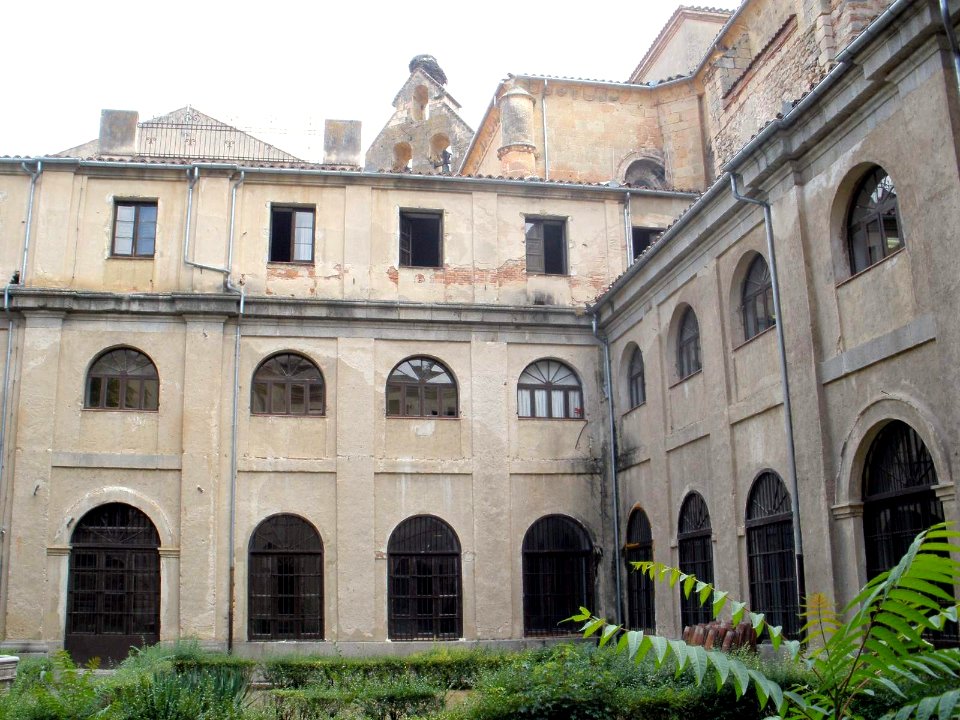 Segovia - Monasterio de Santa Cruz la Real-IE Universidad, claustro 11