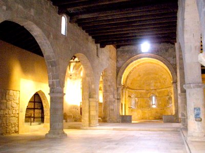 Segovia - Iglesia de San Juan de los Caballeros, interior 01 photo