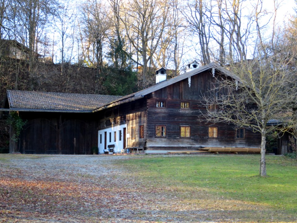 Schwabener Straße 13