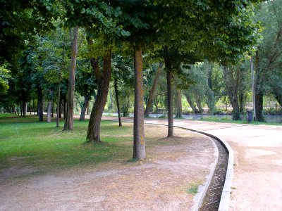 Segovia - Paseo de la Alameda del Parral 04