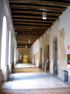 Segovia - Monasterio de Santa Cruz la Real-IE Universidad, claustro 02