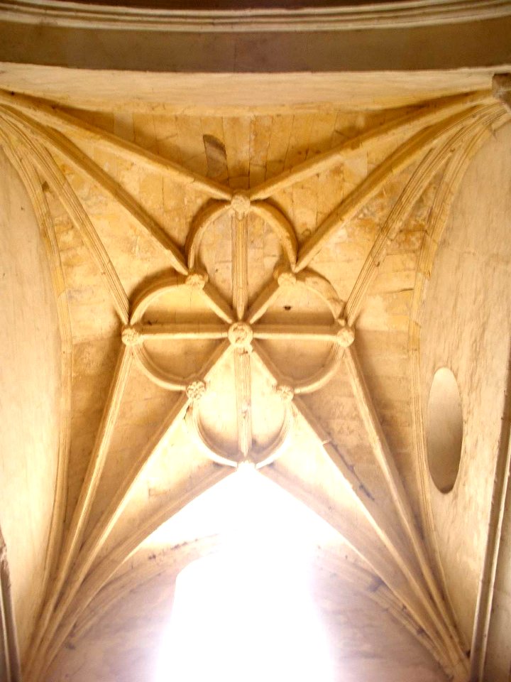 Segovia - Monasterio de Santa Cruz la Real-IE Universidad, iglesia 08