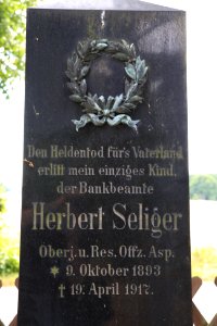Schulzendorf Grabstein Heldentod