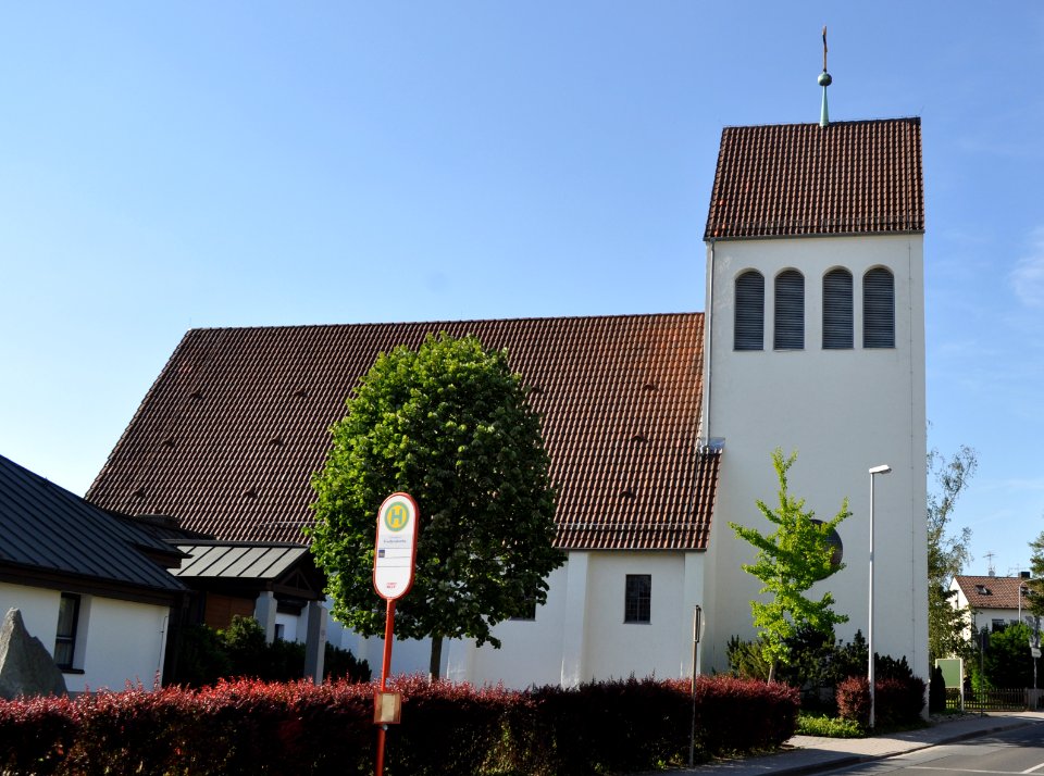 Schwalbach, Friedenskirche