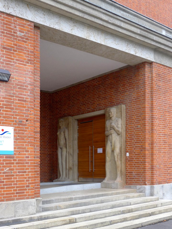 Schwimmhalle Finckensteinallee Besuchereingang (Berlin-Lichterfelde)