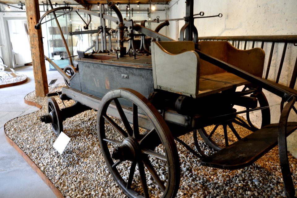 Schwetzingen Ausstellung Feuerspritzenwagen 02