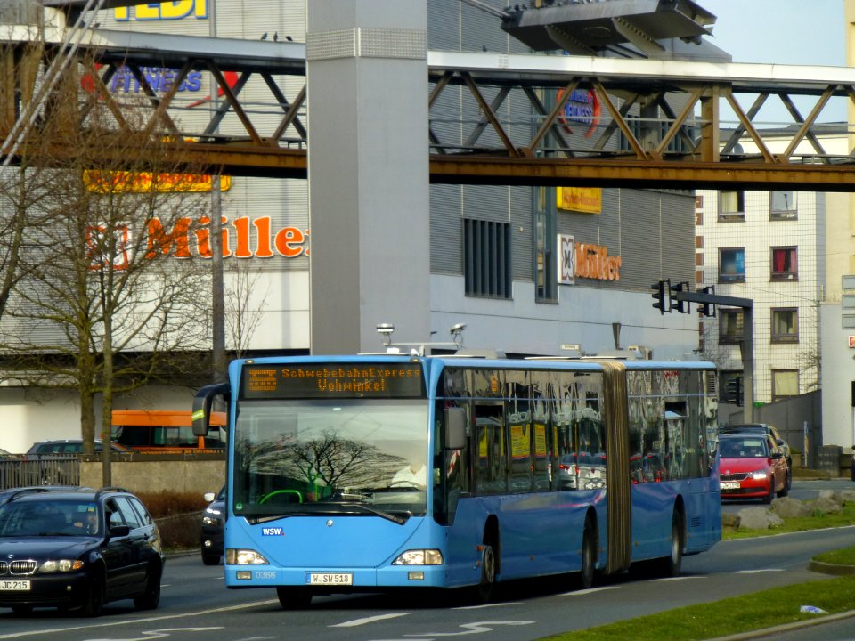 Schwebebahnexpress-Fr-Engels-Allee-0366