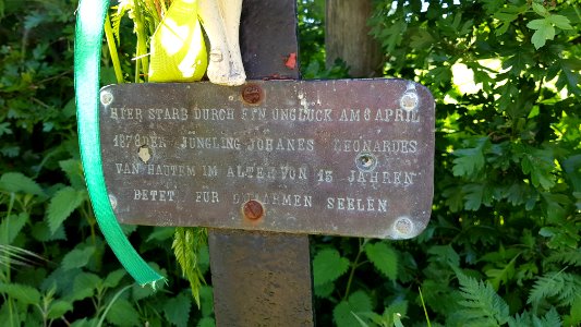 Schweiberg-wegkruis Dal Bissenweg (3)