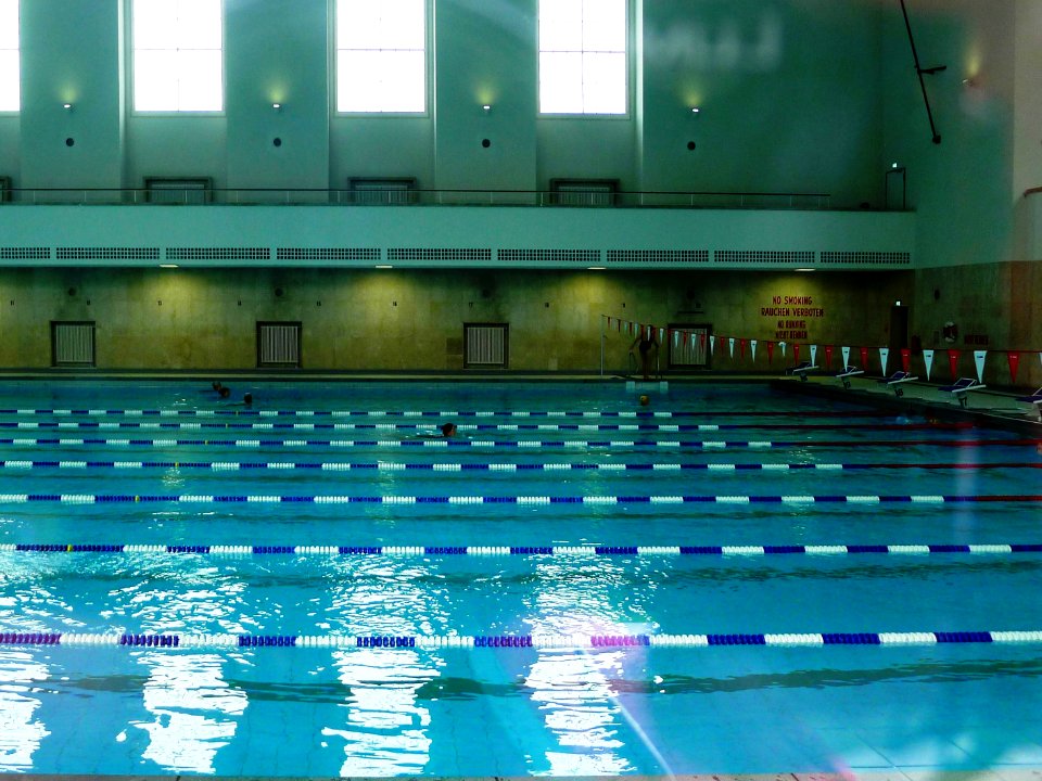Schwimmhalle Finckensteinallee Becken (Berlin-Lichterfelde)