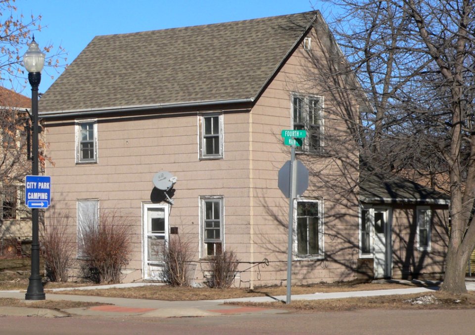 Scotland, South Dakota, 551 4th Street from SW 1