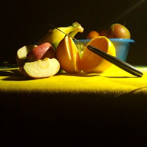 Fruit light comecaravaggio