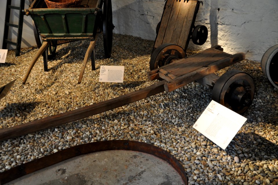 Schwetzingen Ausstellung Orangerie-Transportwagen a