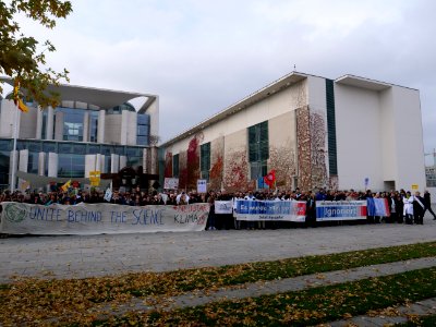 Scientists and Fridays for Future in front of the chancellery 2019-11-15 25