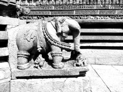 Sculptures at the Kesava Temple, Somnathpur 07