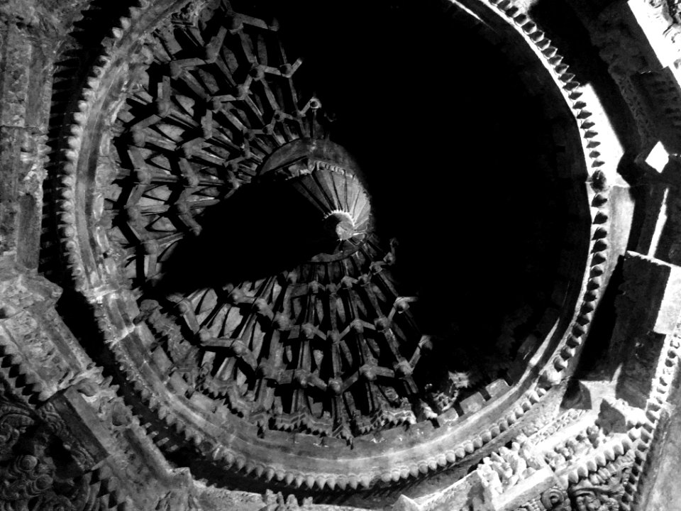 Sculptures at the Kesava Temple, Somnathpur 79