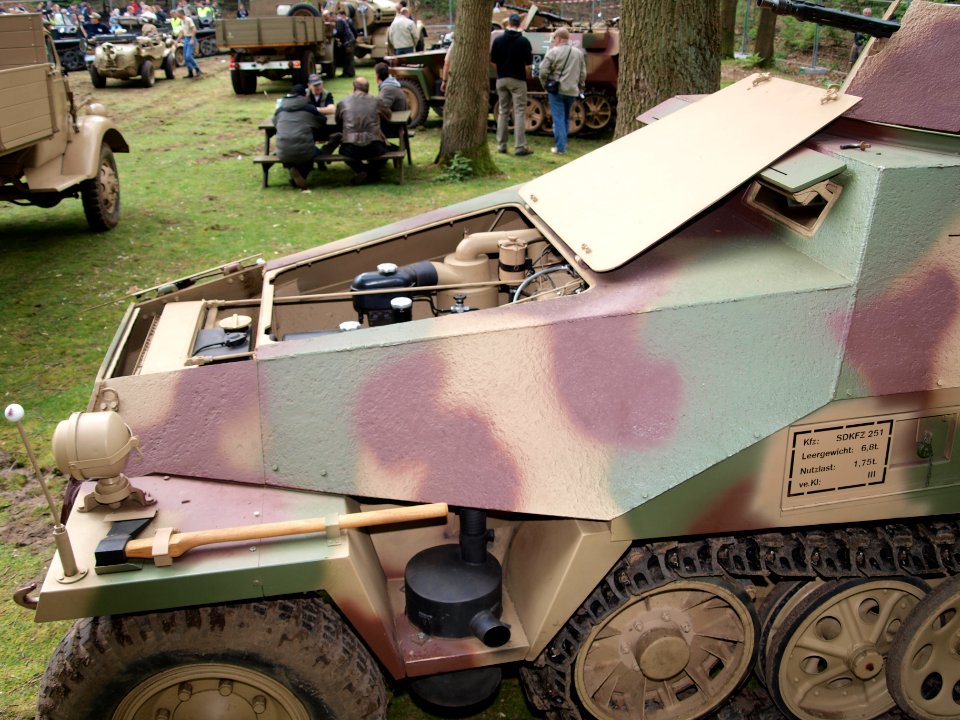 SdKfz 251 no1022 pic1