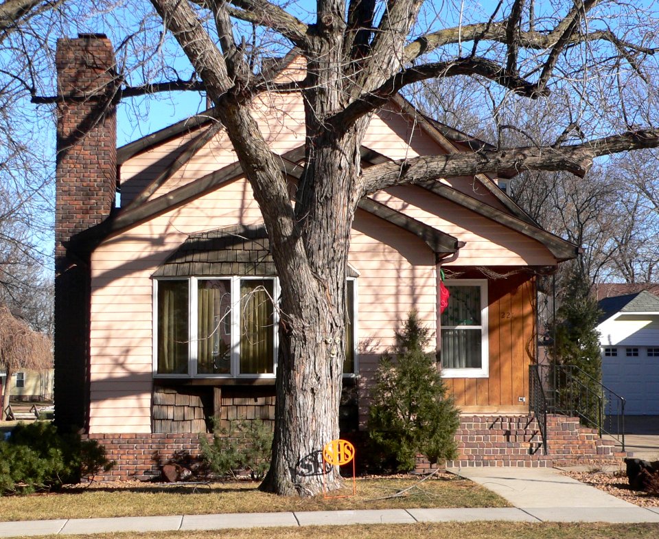 Scotland, South Dakota, 221 4th Street from W 1