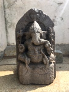 Sculptures at the Kesava Temple, Somnathpur 02 photo