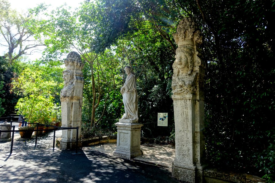 Sculptures - Vizcaya Museum and Gardens - Miami, Florida - DSC08271
