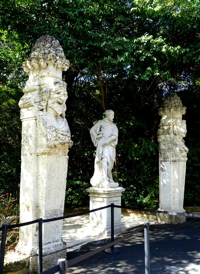 Sculptures - Vizcaya Museum and Gardens - Miami, Florida - DSC08276