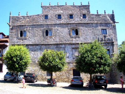 Santillana del Mar - Palacio de los Velarde 1