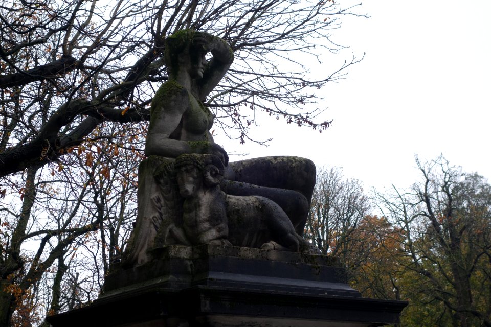 Sculptures in the Cinquantenaire