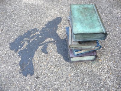 Sculptures in Leighton Buzzard 02