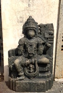 Sculptures at the Kesava Temple, Somnathpur 01 photo