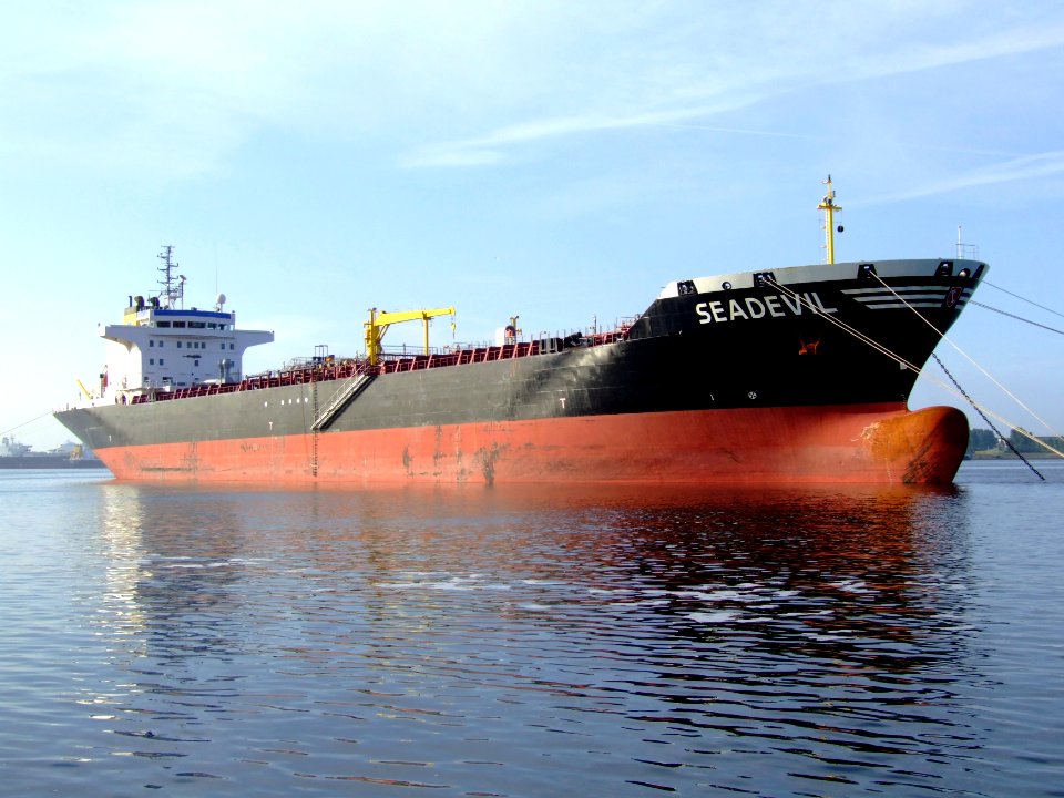 Seadevil p2 9113367 at the Calland canal, Port of Rotterdam, Holland 20-May-2007