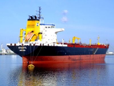 Seadevil p4 9113367 at the Calland canal, Port of Rotterdam, Holland 20-May-2007