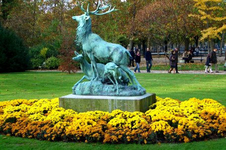 Sculpture in Jardin du Luxembourg
