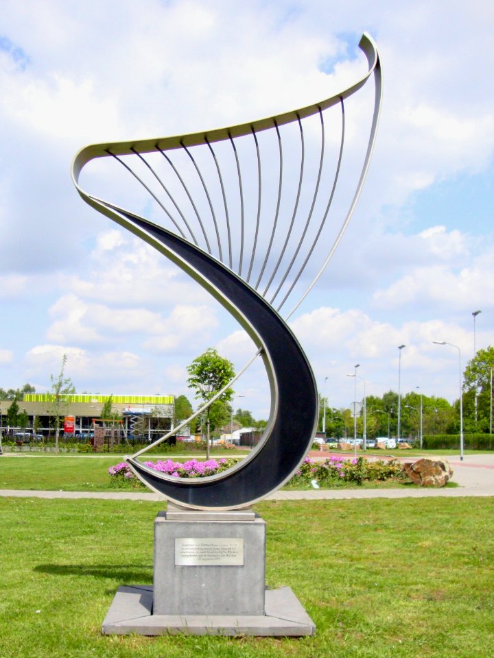 Sculpture Groei (Growth), Wijchen (Gld, NL)