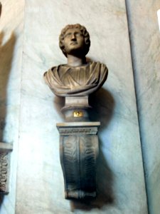 Sculpture no12 in the Vatican museum