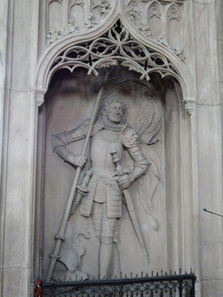 Sculpture in Freiburg Minster - DSC06583