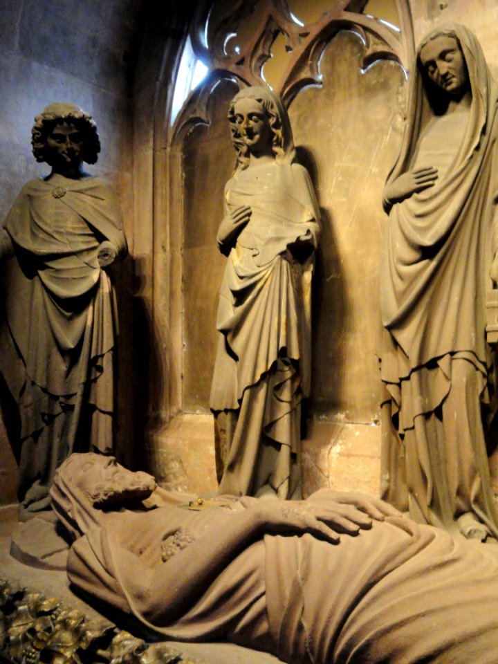 Sculpture in Freiburg Minster - DSC06573