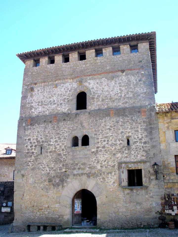 Santillana del Mar - Torre de Merino