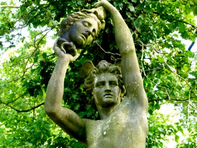 Sculpture au Jardin d'Agronomie Tropicale - Persée 2