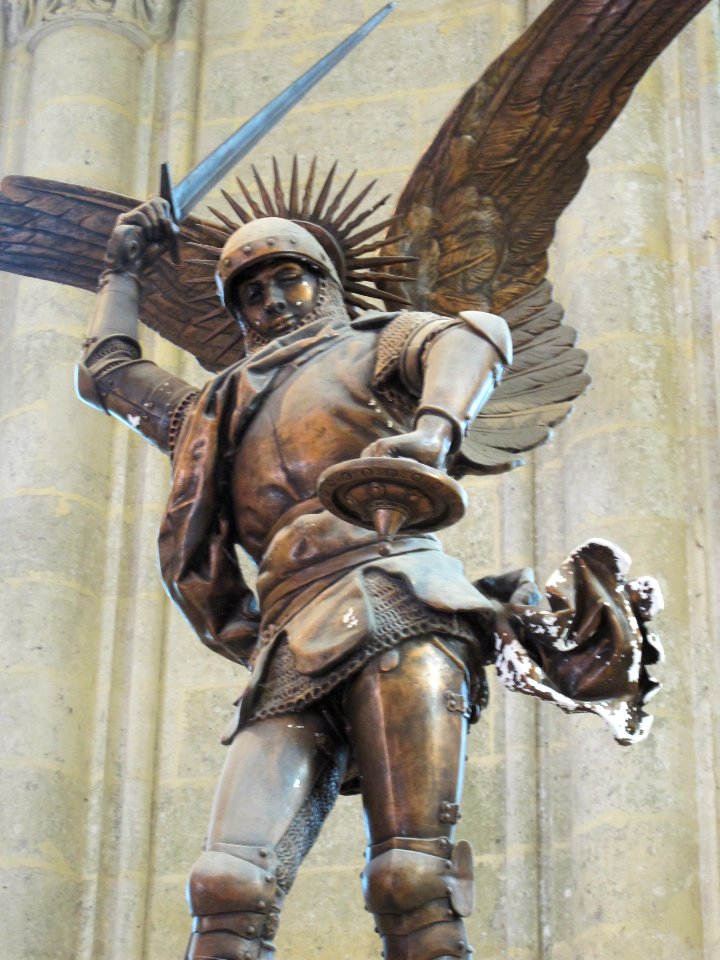 Sculpture de Saint-Michel, Château de Pierrefonds