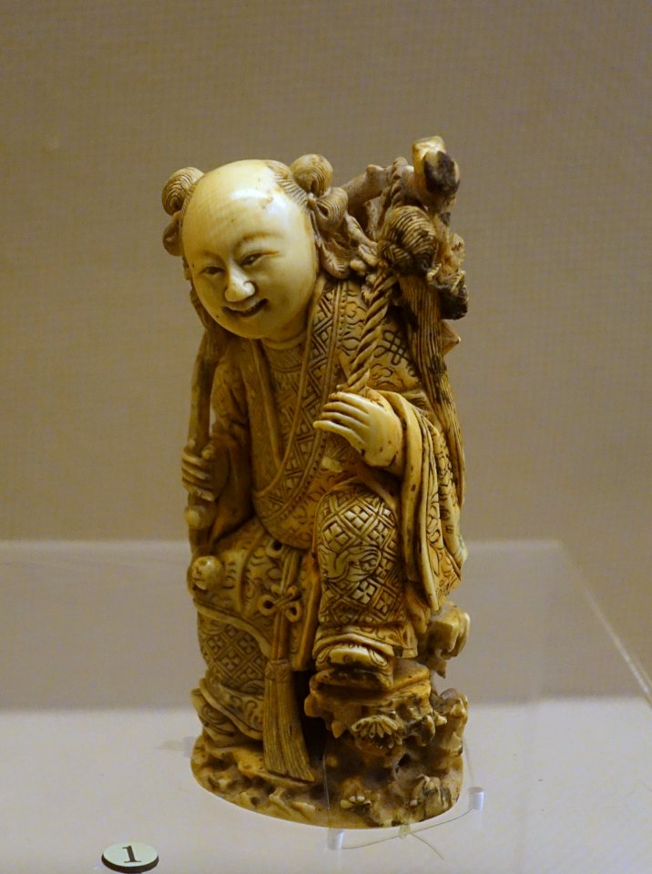 Sculpted figure, China, Qing dynasty, 1644-1911 AD, ivory - Sichuan Provincial Museum - Chengdu, China - DSC04635