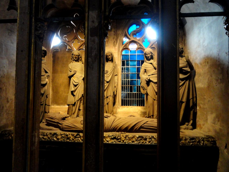 Sculpture in Freiburg Minster - DSC06567