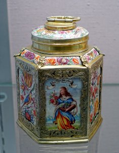 Screw-top containers, 1 of 2, painting by Georg Strauch, silver by Matthaus Strobel, Nurember, c. 1660, faience, enamel, gilt silver - Germanisches Nationalmuseum - Nuremberg, Germany - DSC02587