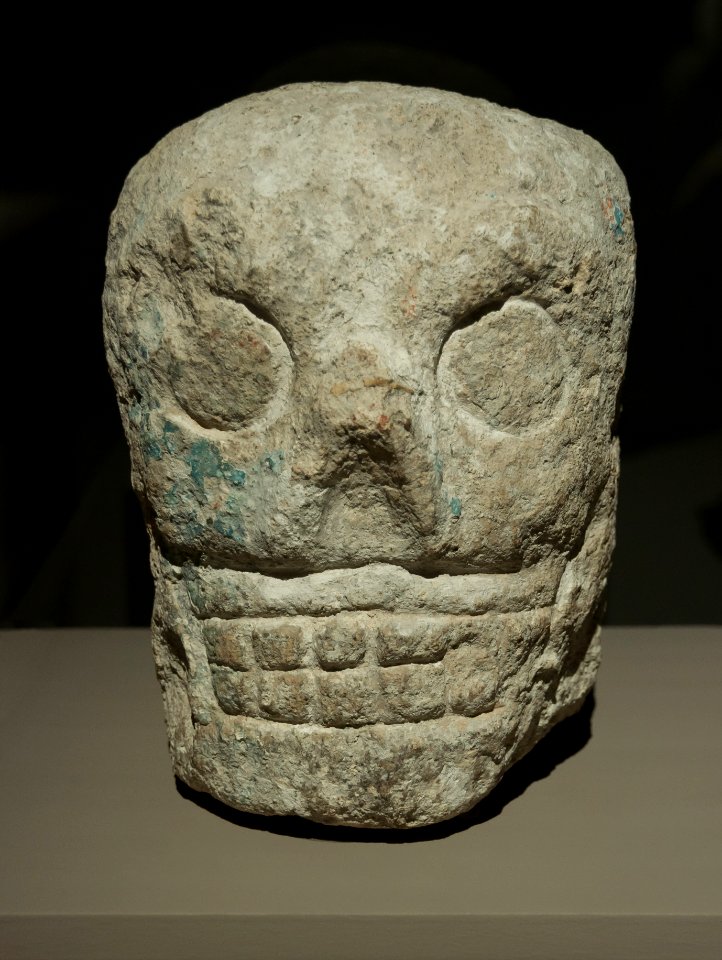 Sculpture de crâne Maya