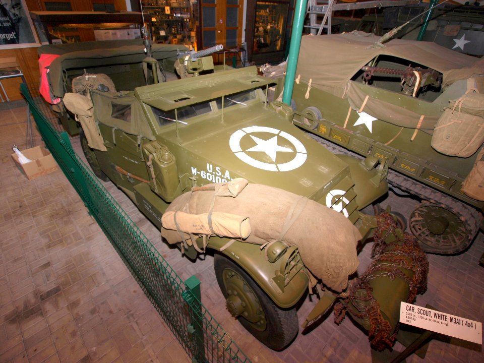 Scout White M3A1 pic1